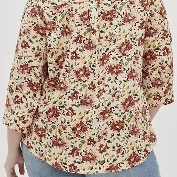 Torrid floral print Harper blouse - Picture 3 of 5